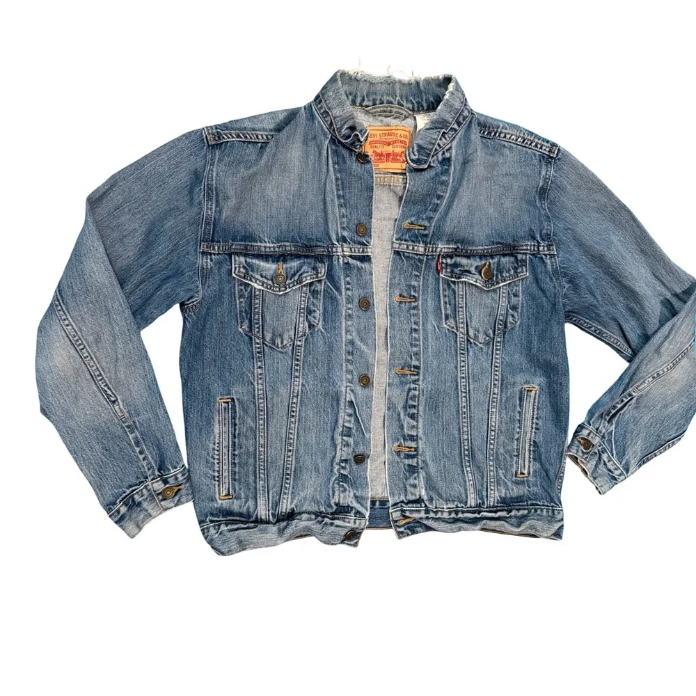 Levi's Blue Denim Jacket with Button Details - Picture 6 of 7